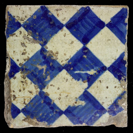 Ornament tile, checkerplate motif, small windows, floor tile tile images ceramic earthenware glaze, Blue on white with dark blue