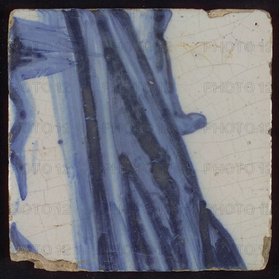 Tile with blue painting, tile pilaster footage fragment ceramic earthenware glaze, d 1.0