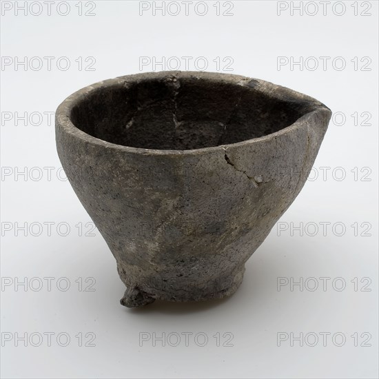 Gray bowl or nap with pouring lip, conical in shape, bowl crockery kitchen utensils earthenware ceramics pottery, hand-turned