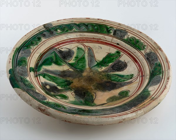 Earthenware dish, yellow shard, decorated in sludge and sgraffito technique, floral decor, dish crockery holder soil find