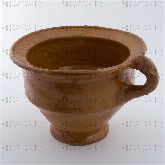 Pottery chamber pot on stand and narrow foot, standing and pinched band, pot holder sanitary earthenware ceramic earthenware