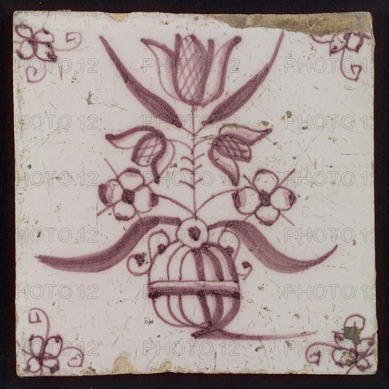 White tile with purple three-tiered tulip in flowerpot; corner motif spider, wall tile tile sculpture ceramic earthenware glaze