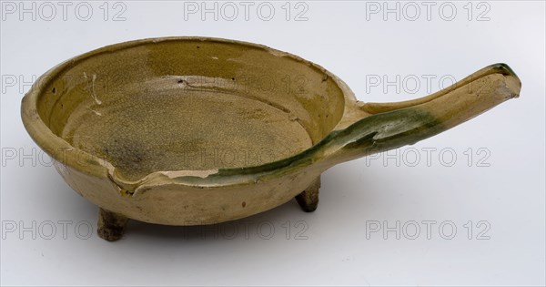 Pottery saucepan on three legs with scalloped handle and pouring lip, yellow glazed, saucepan pan tableware holder kitchenware