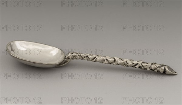 Silver miniature spoon with carved handle, spoon cutlery dolls toy relaxant miniature model silver, Spoon with oval bake tilled