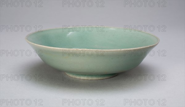 Dish, Goryeo dynasty (918–1392), 12th century, Korea, Korea, Celadon-glazed stoneware, H. 4.3 cm (1 11/16 in.), diam. 15.2 cm (6 in.)