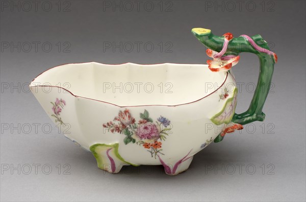 Sauceboat, 1760/70, Chelsea Porcelain Manufactory, London, England, c. 1745-1784, Chelsea, Soft-paste porcelain, polychrome enamels, 11.6 × 20.3 × 10.8 cm (4 9/16 × 8 × 4 1/4 in.)