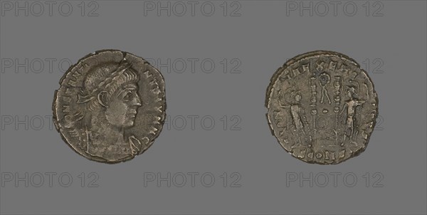 Coin Portraying Emperor Constantine II Caesar, AD 333/334, Roman, minted in Arles, Roman Empire, Bronze, Diam. 1.7 cm, 2.94 g