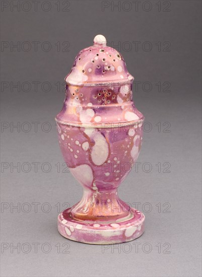 Salt or Pepper, 1810/20, England, Sunderland, Sunderland, Lead-glazed earthenware with lustre decoration, H. 12.7 cm (5 in.)