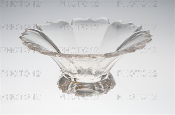 Dish, c. 1850, England, Bristol, Bristol, Glass, 7.6 × 19.1 cm (3 × 7 1/2 in.)