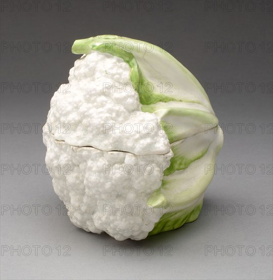 Cauliflower Tureen, c. 1755, Chelsea Porcelain Manufactory, 1745-1784, London, England, Chelsea, Soft-paste porcelain, polychrome enamels, 12.4 × 13.2 × 13.5 cm (4 7/8 × 5 3/16 × 5 5/16 in.)