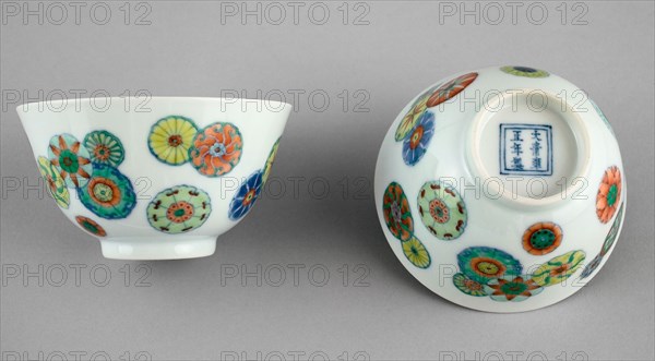 Pair of Cups, Qing dynasty (1644–1911), Yongzheng reign mark and period (1723–1735), China, Porcelain painted in underglaze blue and overglaze enamels (doucai), A: h. 5.7 cm (2 1/4 in.), diam. 10.2 cm (4 in.), B: h.5.7 cm (2 1/4 in.), diam.10.0 cm (3 15/16 in.)