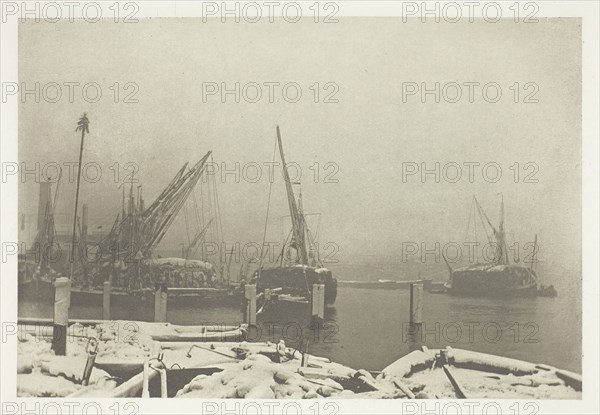 A Foggy Day on the Thames, c. 1889, printed October 1889, Mr. J. Gale, English, died 1906, England, Photogravure, from "Sun Artists, Number 1" (1889), 11.8 × 17.6 cm (image), 27.9 × 38.3 cm (paper)