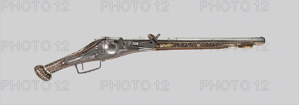 Wheellock Pistol, 1567, I. (possibly Hans) Gender (German,1567—1568?), Nuremberg, Nuremberg, Steel, iron, fruitwood, and staghorn, L. 63.8 cm (25 1/8 in.)