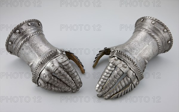 Pair of Fingered Gauntlets, c. 1520, Flemish, Flanders, Steel and leather, L. 26.7 cm (10 1/2 in.)