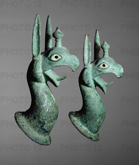 Pair of Protomes Depicting the Forepart of a Griffin, 625/575 BC, Greek, probably Samos, Samos, Bronze with bone or ivory inlay, 1: 20.3 × 7.6 × 7.6 cm (8 × 3 × 3 in.), 2: 21.6 × 8.3 × 7 cm (8 1/2 × 3 1/4 × 2 3/4 in.)