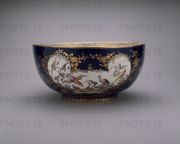 Punch Bowl, c. 1765, Chelsea Porcelain Manufactory, London, England, c. 1745-1784, Chelsea, Soft-paste porcelain, polychrome enamels and gilding, Diam. 37.9 cm (14 7/8 in.)