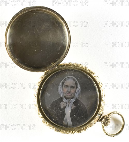 Untitled (Locket), 1839/60, 19th century, Unknown Place, Daguerreotype, 3.5 x 3.5 cm (each plate), 4.2 x 4.2 cm (locket)