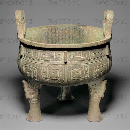 Cauldron, Western Zhou dynasty (1046–771 BC ), early 9th century BC, China, Bronze, 49 × 43 cm (19 3/8 × 16 15/16 in.)