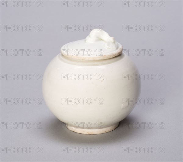 Covered Globular Jar, Song dynasty (960–1279), China, Ding-type ware, glazed porcelain, H. 4.7 cm (1 7/8 in.), diam. 4.7 cm (1 7/8 in.)