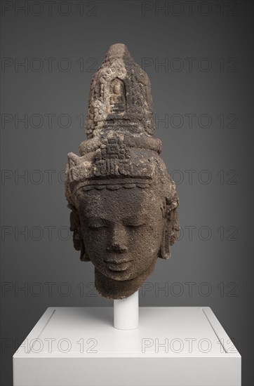 Head of Bodhisattva Avalokiteshvara, 9th century, Indonesia, Central Java, Central Java, Andesite, 51.5 × 19 × 21.6 cm (20 1/4 × 7 1/2 × 8 1/2 in.)