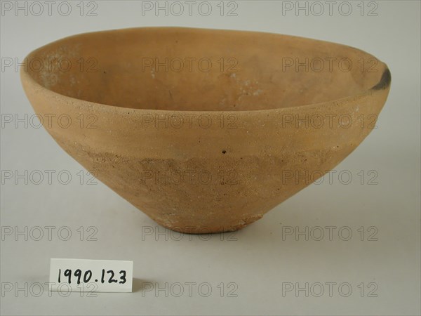 Egyptian, Bowl, between 3300 and 3100 BCE, Terracotta, Overall: 4 3/4 × 10 1/2 × 10 1/8 inches (12.1 × 26.7 × 25.7 cm)