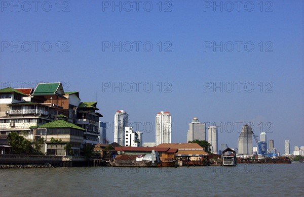 BANGKOK-THAILANDE-FLEUVE CHAO PRAYA