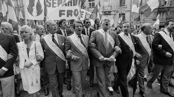 Manifestation du Front National en faveur de l'école libre, Paris, 1984