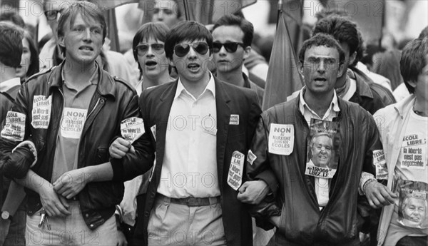 Manifestation du Front National en faveur de l'école libre, Paris, 1984