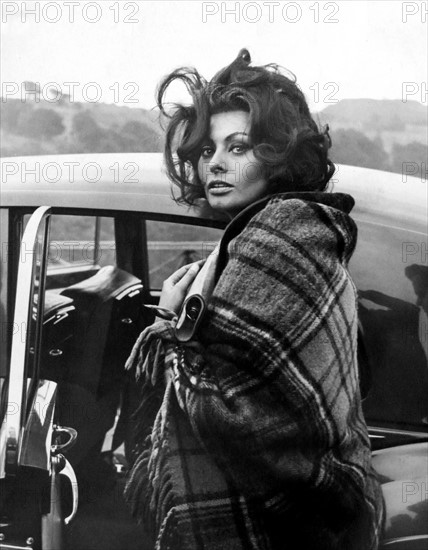 Italian actress Sophia Loren pictured arriving at Crumlin yesterday where she filmed scences for the film 'Arabesque' at the town's viaduct - 22nd Aug 1965