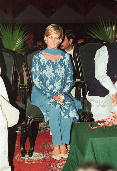 Princess Diana, at the Shaukat Khanum Memorial Hospital. Lahore, Pakistan. 23th May 1997.