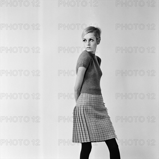 Twiggy - (born Leslie Hornby, and married name Leslie Lawson). Pictured in this October 1966 shoot for The Mirror and Herald, by Ron Burton.

28th October 1966