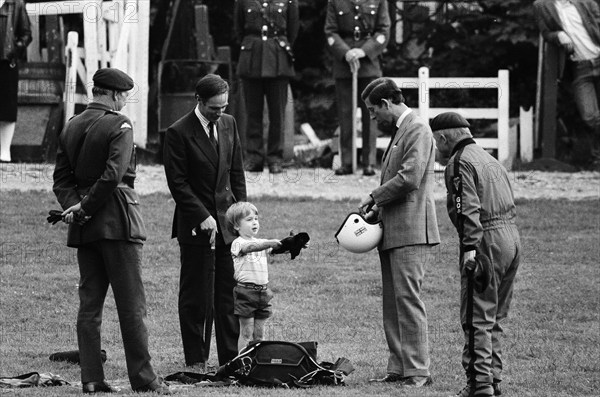 The Red Devils Appeal Fund at Kensington Palace. Prince William and Prince Charles, Prince of Wales. 24th May 1985.