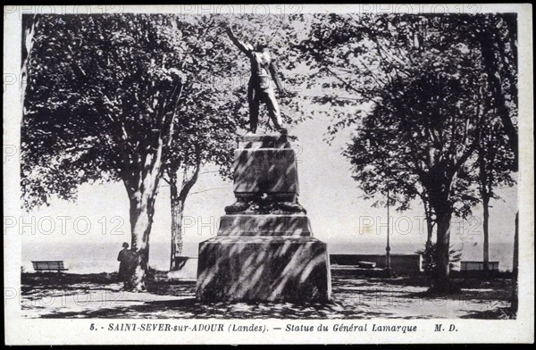 Statue du général Lamarque à Saint-Sever-sur-Adour (Landes).