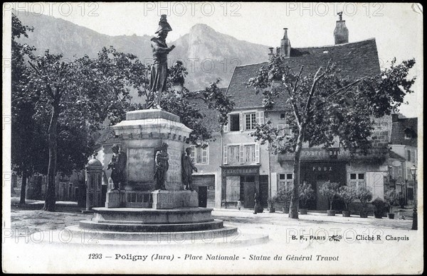 Statue du général Travot à Poligny (Jura).