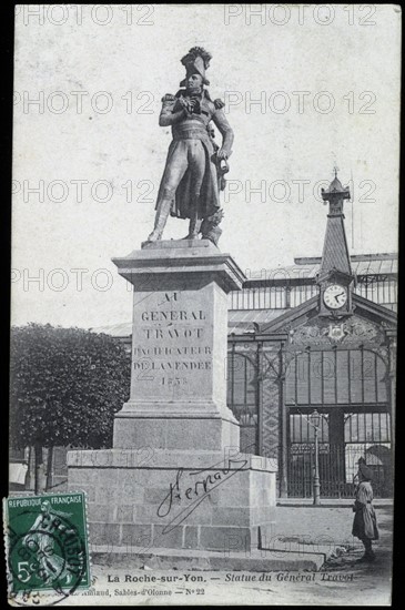 Statue du général Travot à La Roche-sur-Yon.