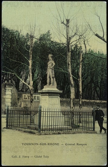Statue du général Rampon à Tournon-sur-Rhone.