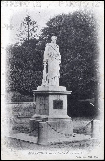 Statue du général Valhubert à Avranches.