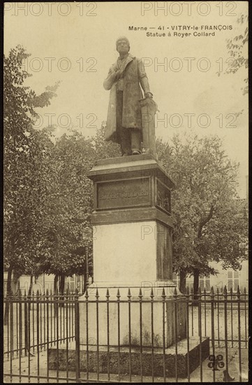 Statue de Pierre-Paul Royer Collard à Vitry-le-François (Marne).