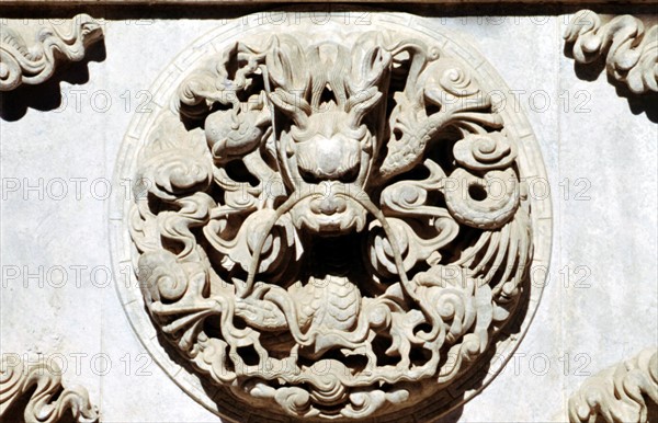 Mont Wutai, Temple de Dragon Spring, temple de Longquan, décor de dragon sculpté sur pierre