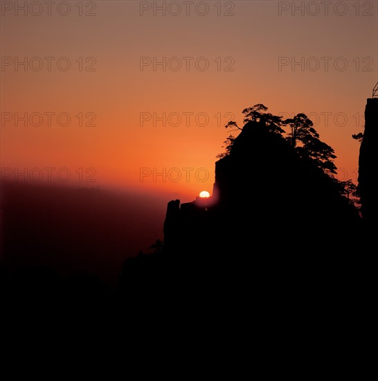 Coucher du soleil dans les montagnes, Chine