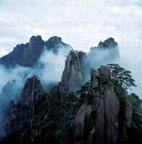 Brume sur les montagnes, Chine