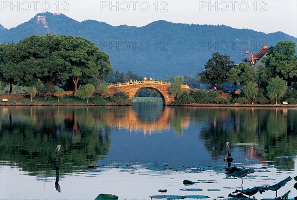 La digue Su du Lac de l'Ouest, Hangzhou, province du Zhejiang, Chine