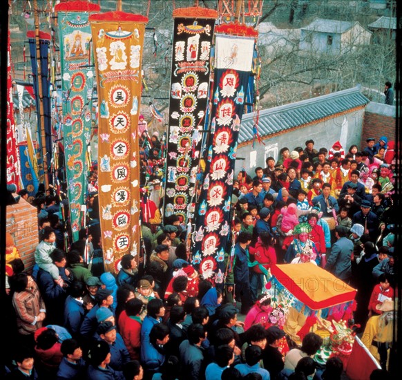 Foule lors d'une fête des fleurs, Chine