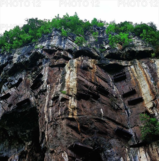 The Hanging Coffin of Fen people,Sichuan Province,China