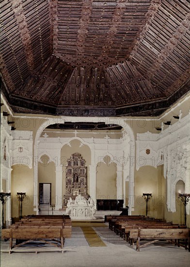 VISTA DESDE LOS PIES Y EL ARTESONADO - IGLESIA PEGADA A LA UNIVERSIDAD- S XVI GOTICO-MUDEJAR
ALCALA DE HENARES, IGLESIA DE SAN ILDEFONSO
MADRID