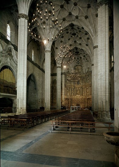 INTERIOR HACIA LA CABECERA
BARBASTRO, CATEDRAL
HUESCA

This image is not downloadable. Contact us for the high res.