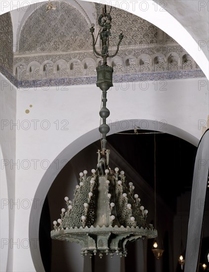 LAMPARA DE LA MEZQUITA-PERIODO MERINI-1333/37-ALEACION COBRE
FEZ, MEZQUITA QARAWIYYIN
MARRUECOS