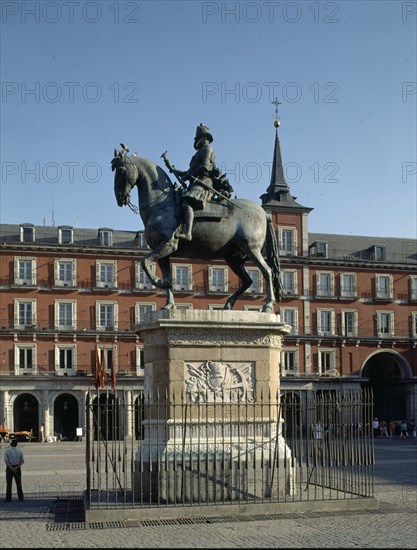 TACCA PIETRO 1577/1640
ESTATUA ECUESTRE DE FELIPE III EN EL CENTRO DE LA PLAZA
MADRID, PLAZA MAYOR
MADRID