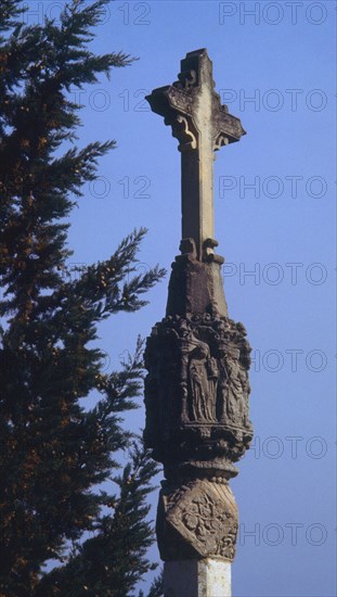 CRUZ DE TERMINO DEL SIGLO XVII
SANTES CREUS, MONASTERIO SANTES CREUS
TARRAGONA