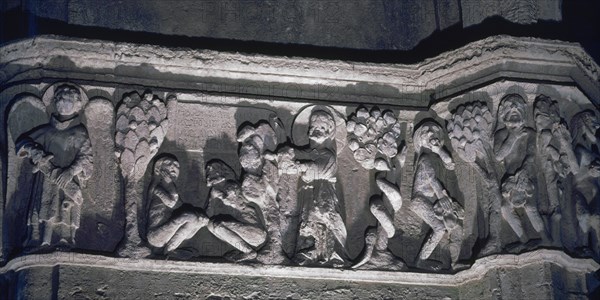 RELIEVE DE UN CAPITEL-EL PARAISO
SANTES CREUS, MONASTERIO SANTES CREUS
TARRAGONA